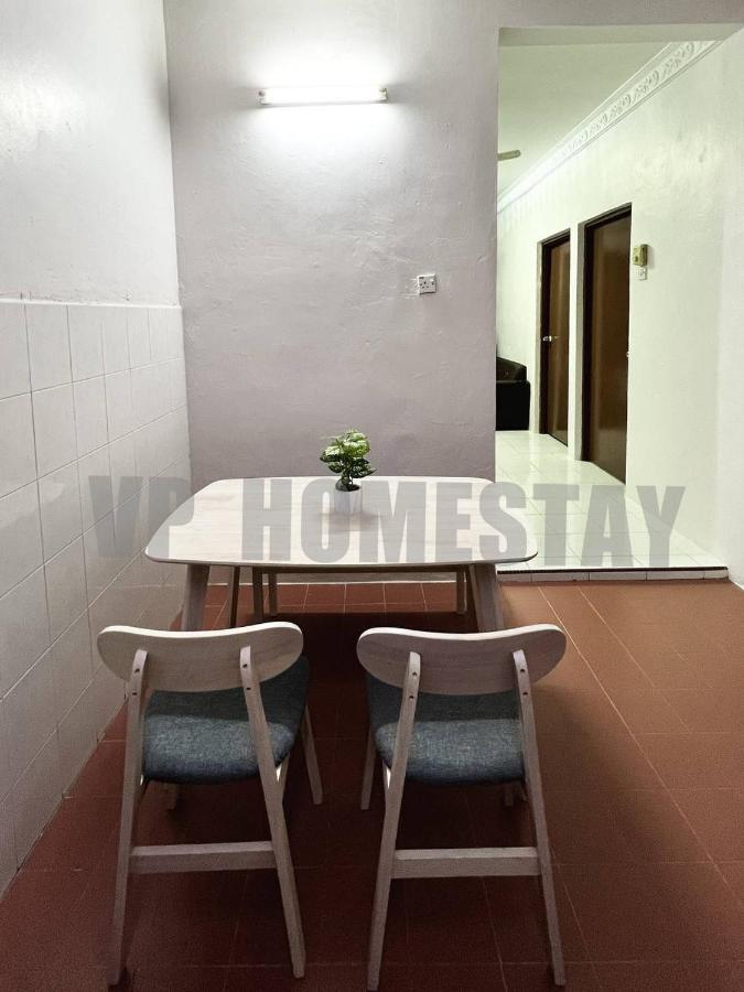 Vp Homestay - Malay Only อิโปห์ ภายนอก รูปภาพ